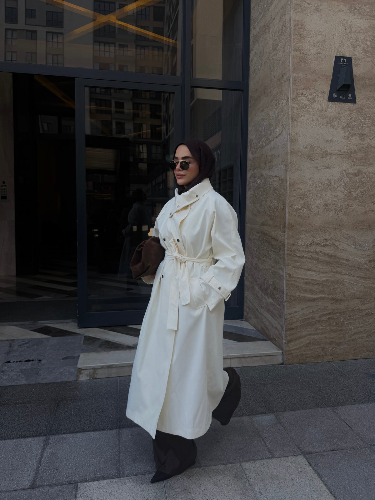 Alina Uzun Trençkot